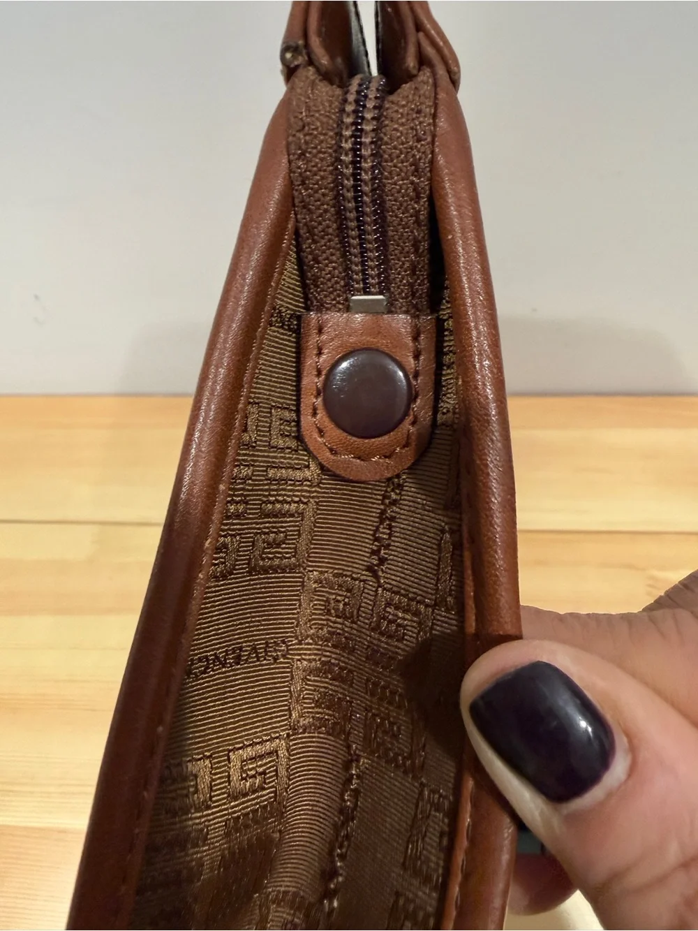 Vintage Givenchy 4G Monogram Jacquard Makeup Clutch – 70s/80s Retro